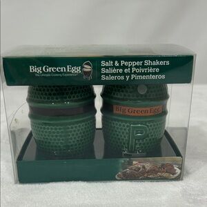 Big Green Egg Salt and Pepper Shakers NIP
